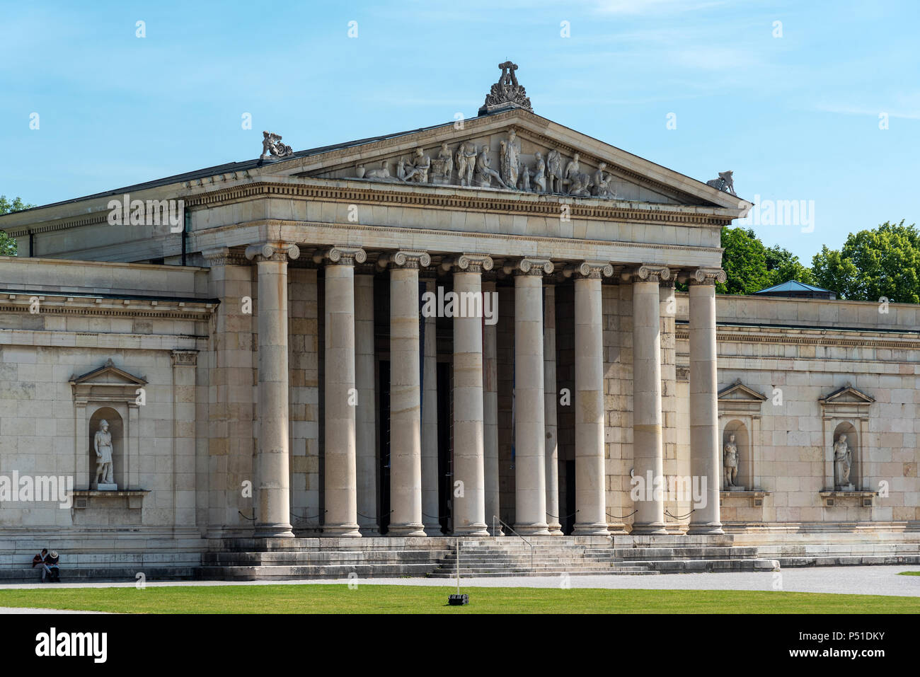 Die historische Glyptothek am Königsplatz in München, Deutschland ...