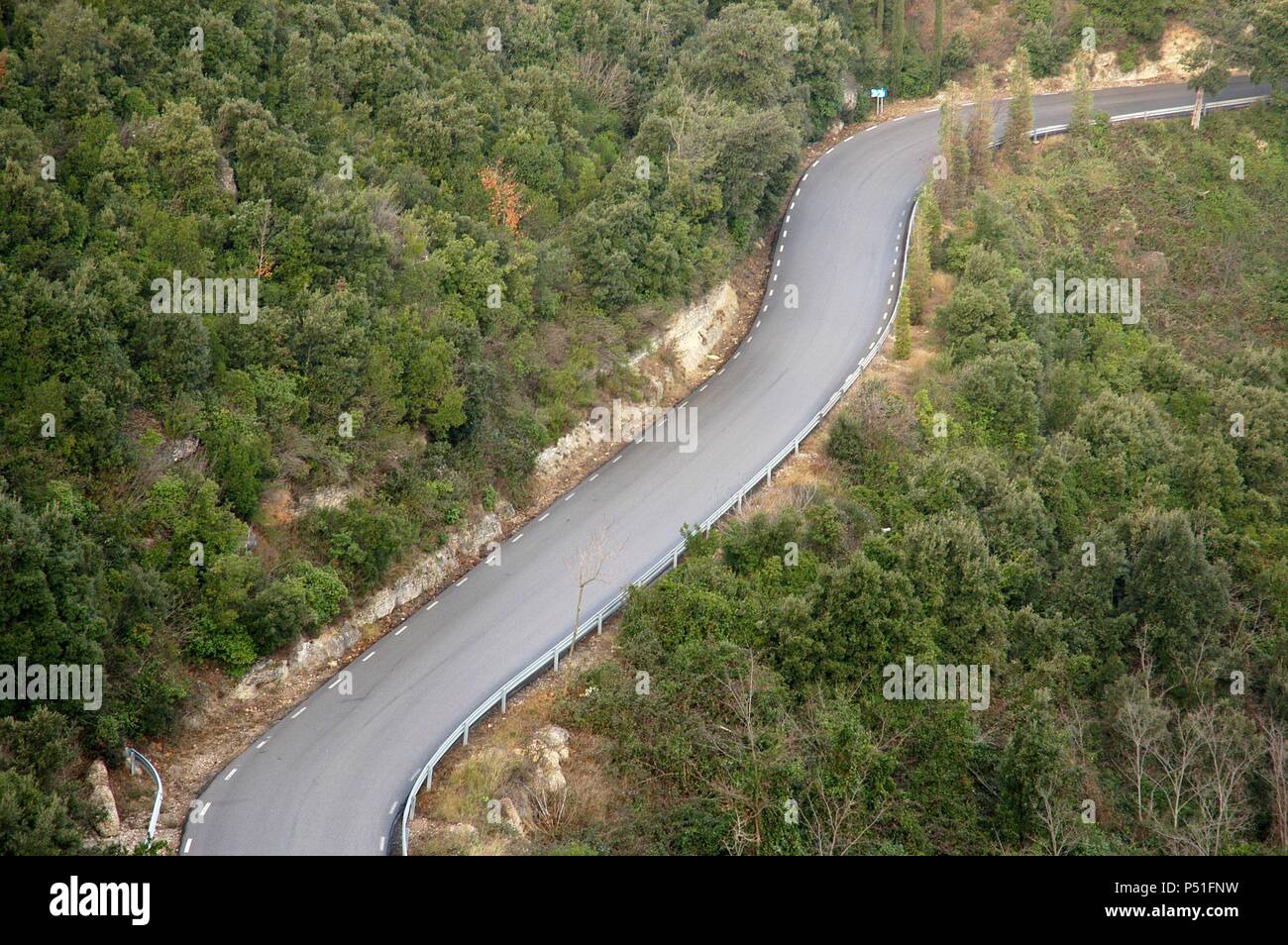 Vista General de la CARRETERA que Sube hasta la Montaña de Montserrat. Provincia de Barcelona. Cataluña. Stockfoto