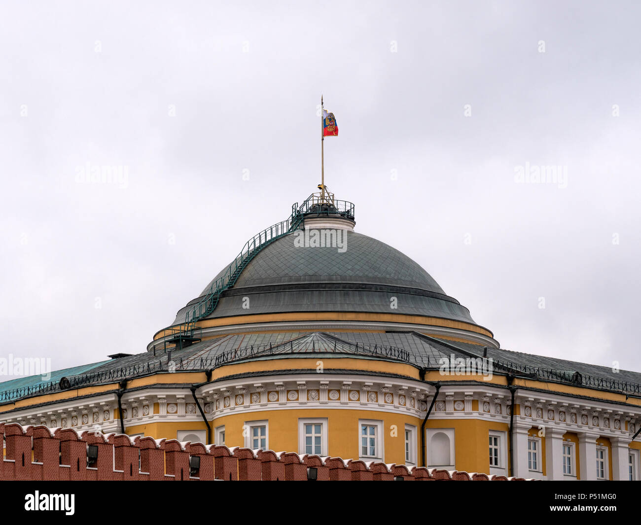 Kreml Moskau Kuppel des Senats Gebäude russische Flagge Tower Stockfoto