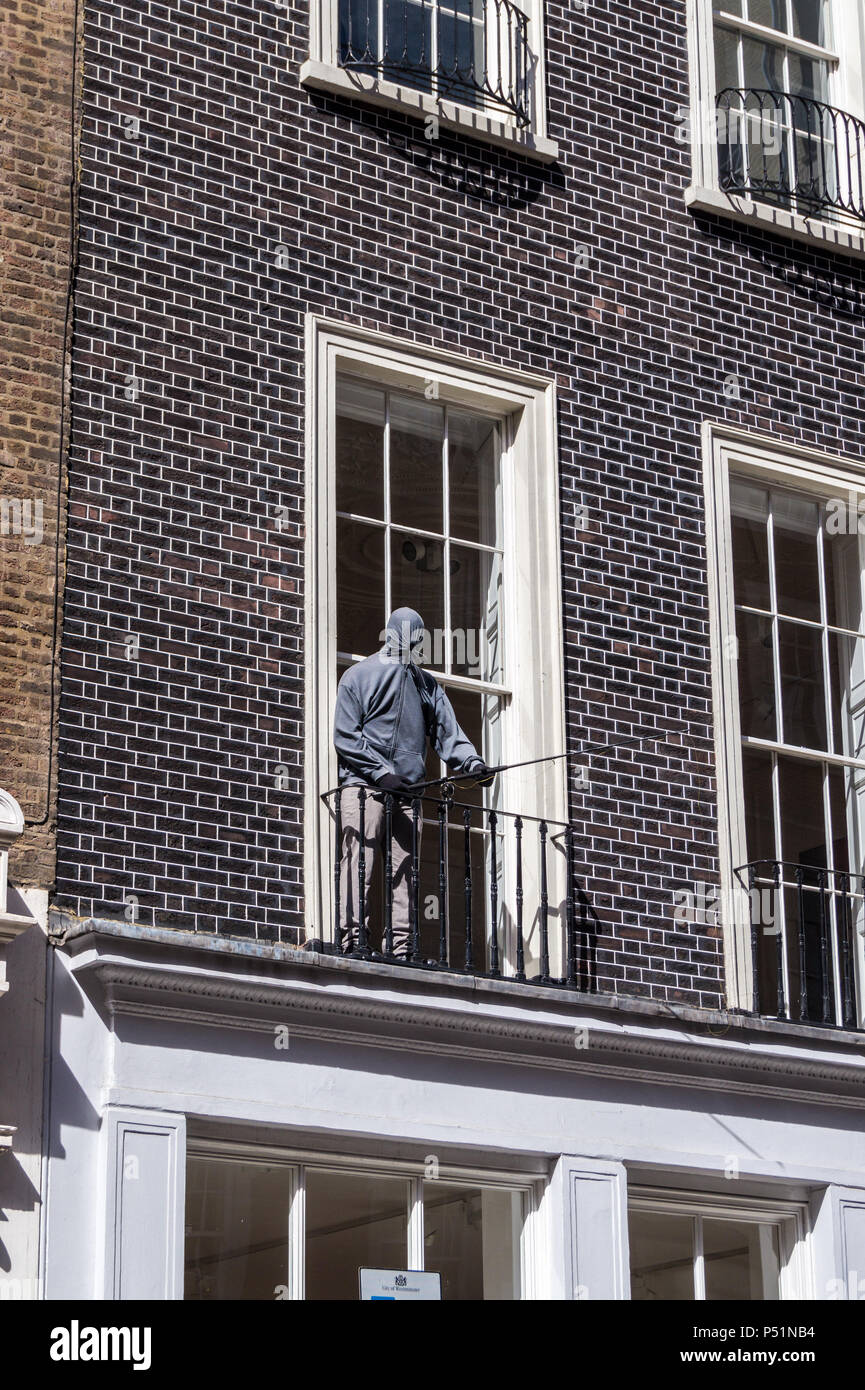 "Die Fischer" Statue von Mark Jenkins, BRD Lazinc SHT Ausstellung, Galerie, Sackville Street, London, England Stockfoto