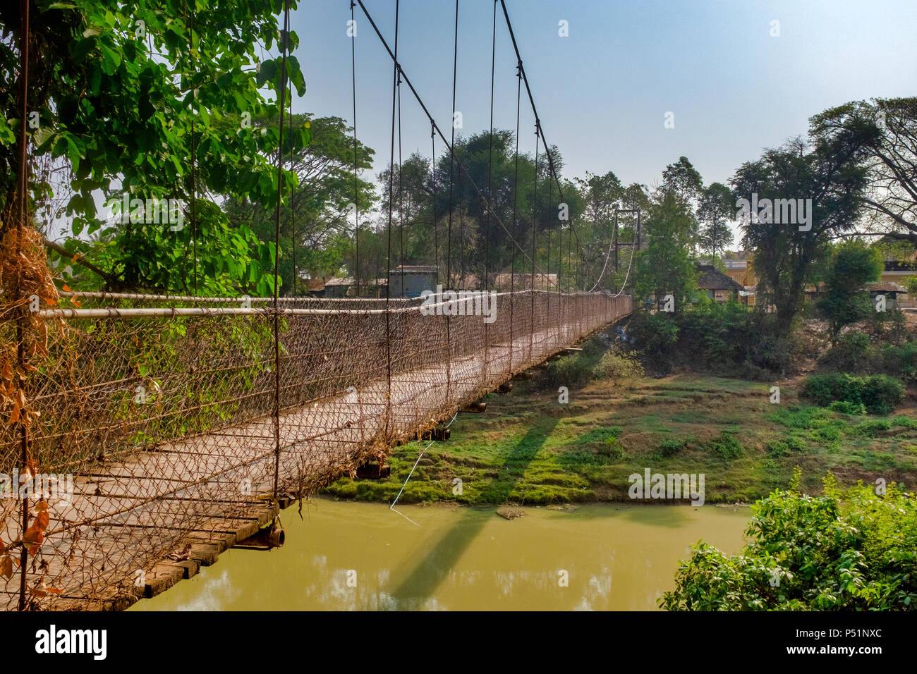 Kompong Pil Hängebrücke über den Fluss Sangkae, in Battambang, Kambodscha Stockfoto