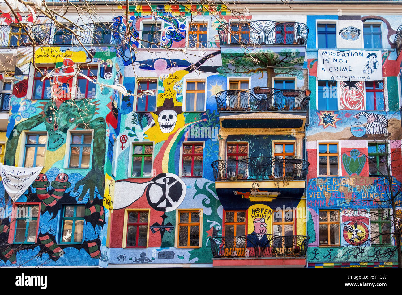 Residential street in berlin kreuzberg -Fotos und -Bildmaterial in hoher  Auflösung – Alamy