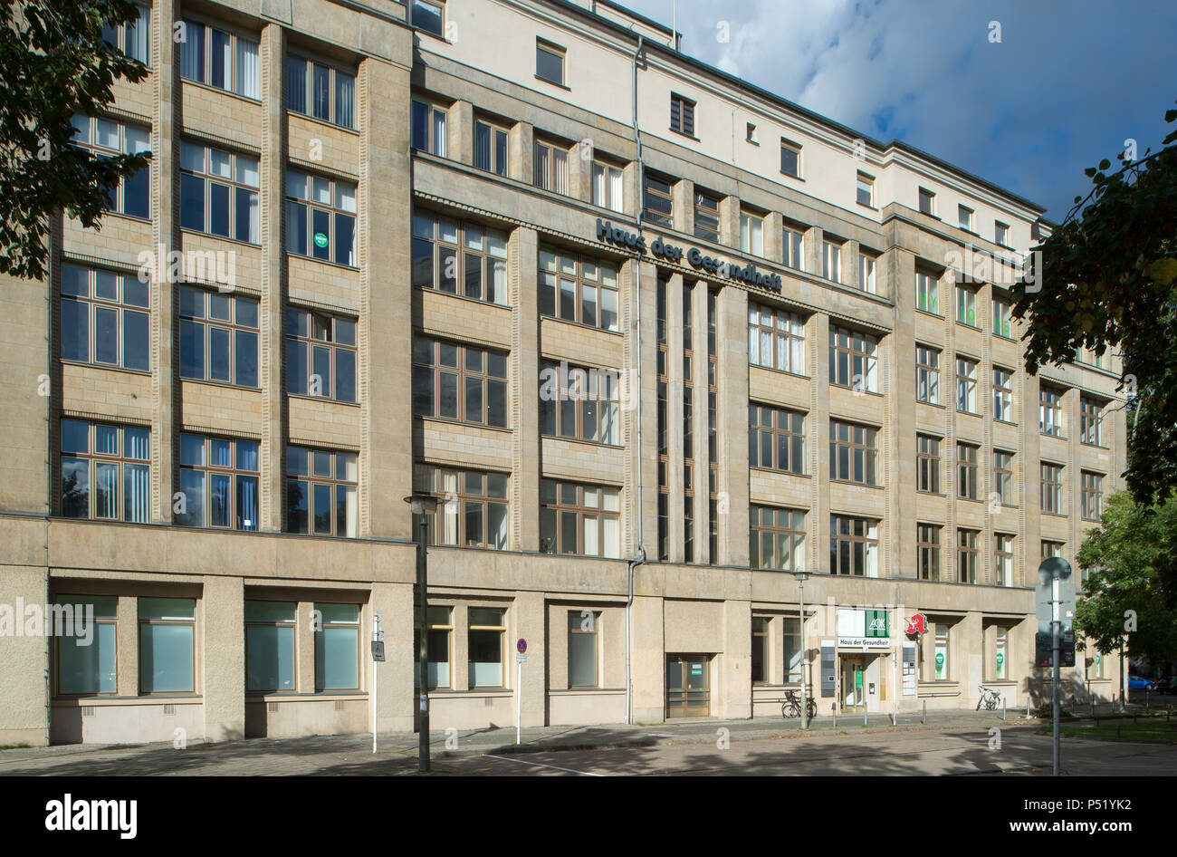 Das Haus Der Gesundheit Karl Marx Allee 3 In Berlin Mitte