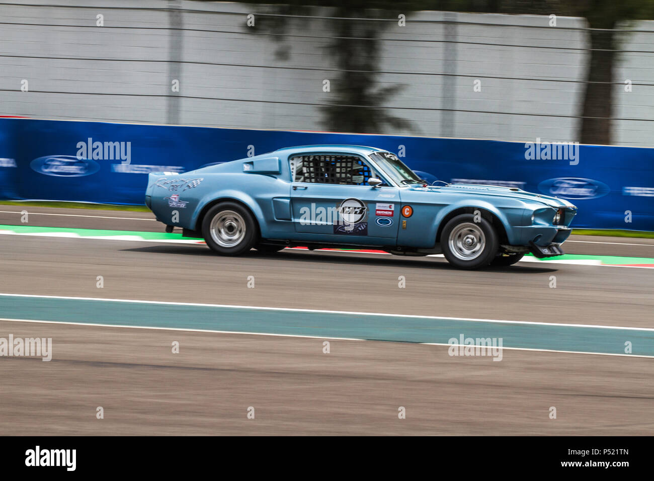 Mexiko City, Mexiko - September 01, 2017: Autodromo Hermanos Rodriguez. FIA World Endurance Championship WEC. 1967 Mustang Shelby GT500 Nr. 133 läuft an der freien Praxis für die Mexiko Vintage Serie. Stockfoto