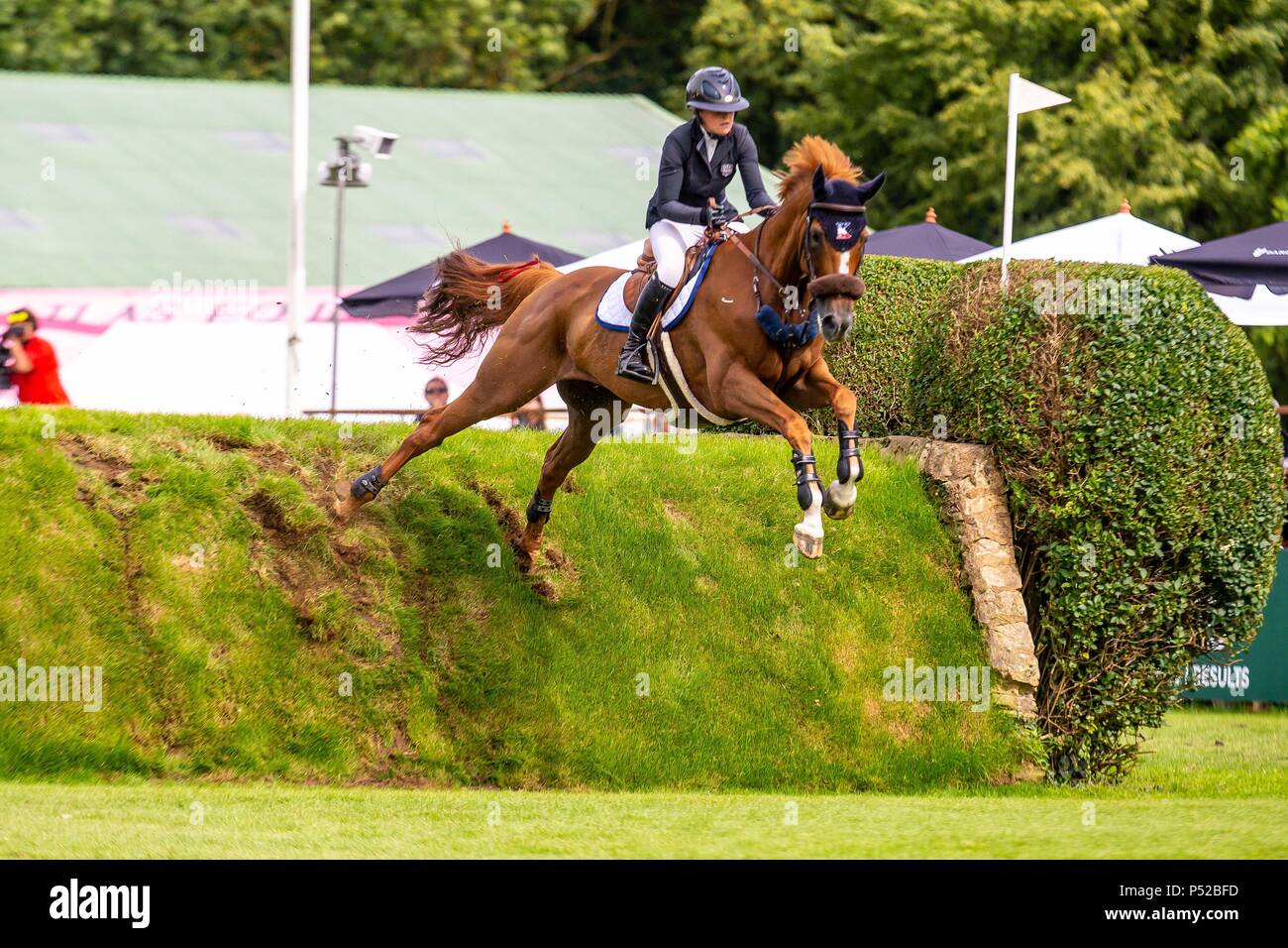 West Sussex, UK. 23. Juni 2018. Kirstie Leightley reiten Thais D'La Verrerie. GBR. Die britische Speed Derby. CSI 4* Al Shira'aa Hickstead Derby treffen. Springen. Der All England Parcours. Hickstead. West Sussex. UK. Tag 4. 23.06.2018. Credit: Sport in Bildern/Alamy leben Nachrichten Stockfoto