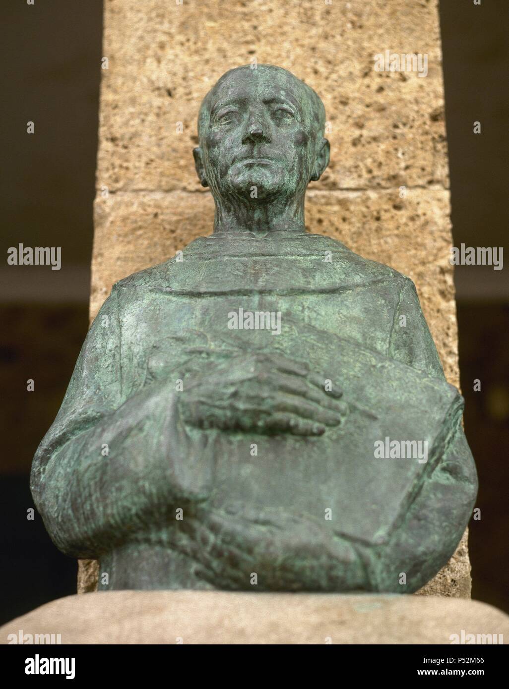 BERCEO, Gonzalo de (Berceo, La Rioja, finales del s. XII - Después de 1246). Primer poeta Castellano de nombre Conocido. Su obra poética pertenece a la escuela de Clerecía denominada 'Mester'. Busto del Poeta en La población de BERCEO. La Rioja. España. Stockfoto