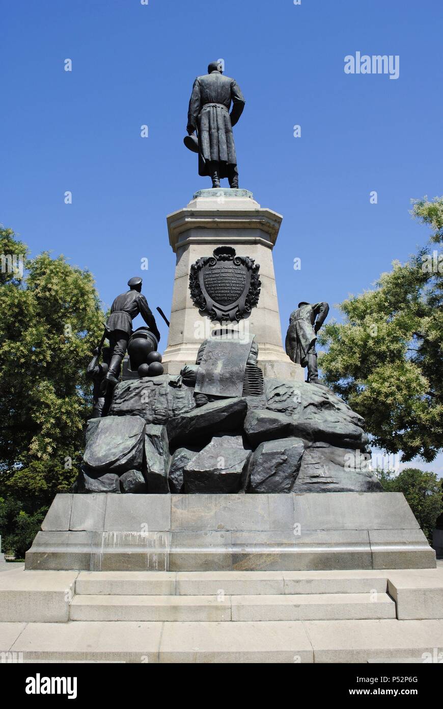 In der Ukraine. Sewastopol. Denkmal (1909), russische General Eduard Iwanowitsch Totleben (1818-1884) und die Verteidiger der Stadt während des Krimkrieges. Halbinsel Krim. Stockfoto