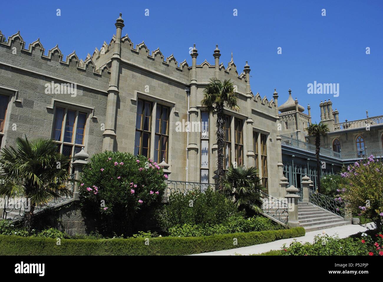 In der Ukraine. Die autonome Republik Krim. Vorontsov Palace. 1828 bis 1848 erbaut vom englischen Architekten Edward Blore (1787-1879) als Sommerresidenz des Prinzen Michail Woronzow Semyonovich. Fassade. Um Evpatoria. Stockfoto