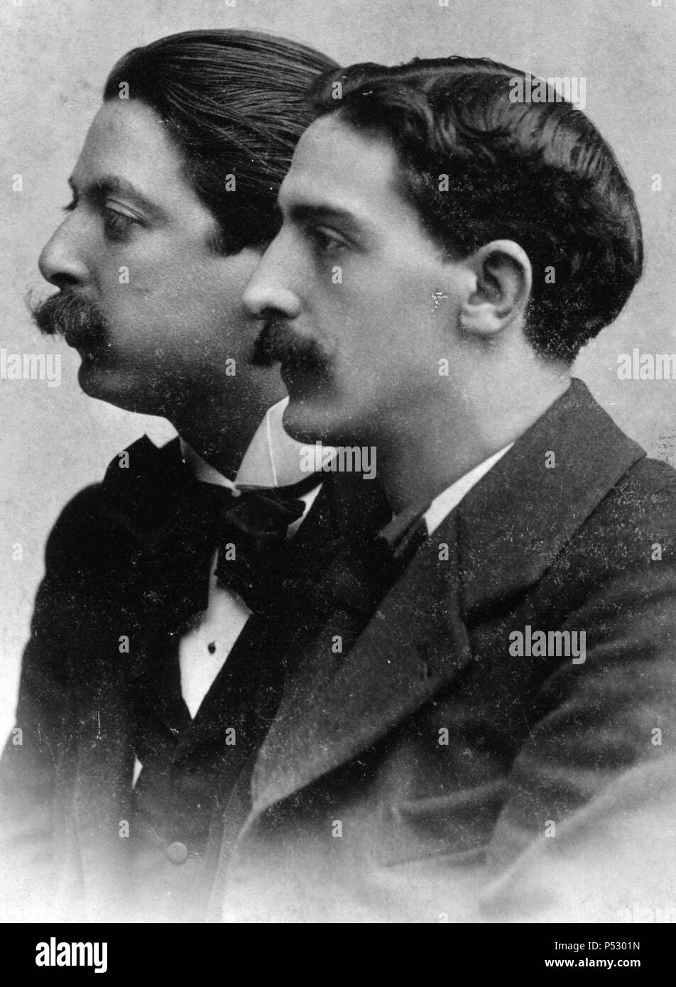 Serafín (1871-1938) y Joaquín (1873-1944) Alvarez Quintero. Comediógrafos andaluces. Año 1899. Stockfoto