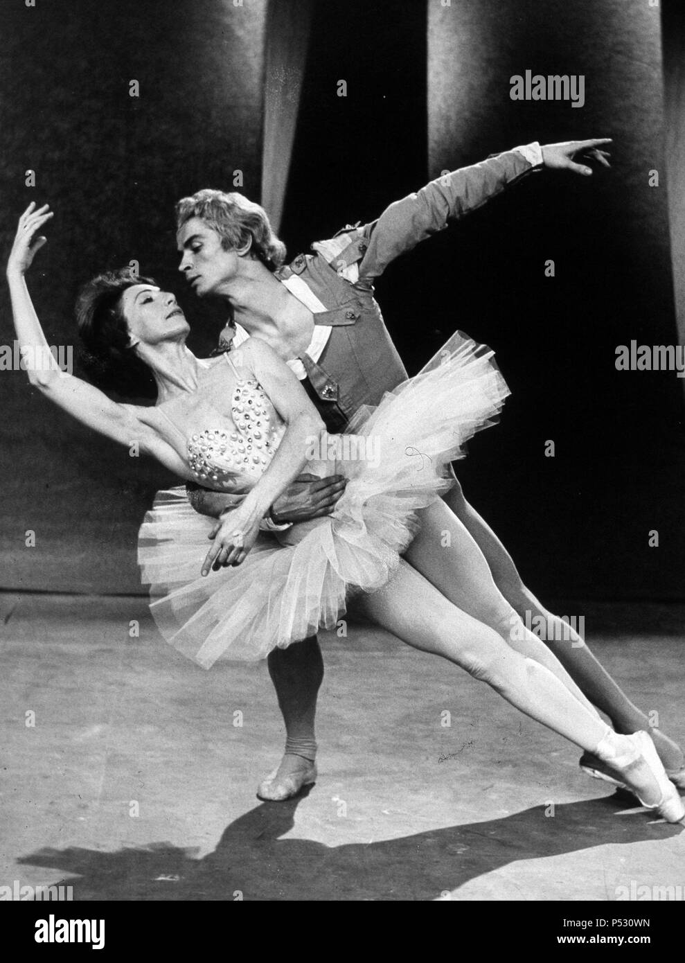 Rudolf Nureyev tanzen mit Rosella Hightower während reharsal für TV, 10/1962. Stockfoto