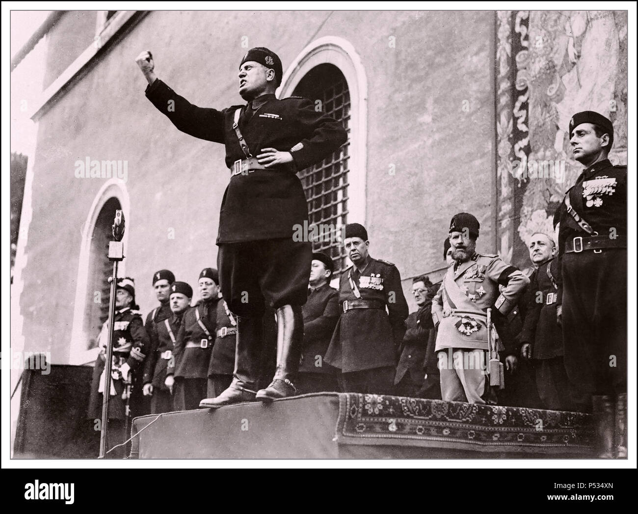 IL DUCE MUSSOLINI italienischen faschistischen Diktator Benito Mussolini eine leidenschaftliche Rede in Rom Italien Stockfoto
