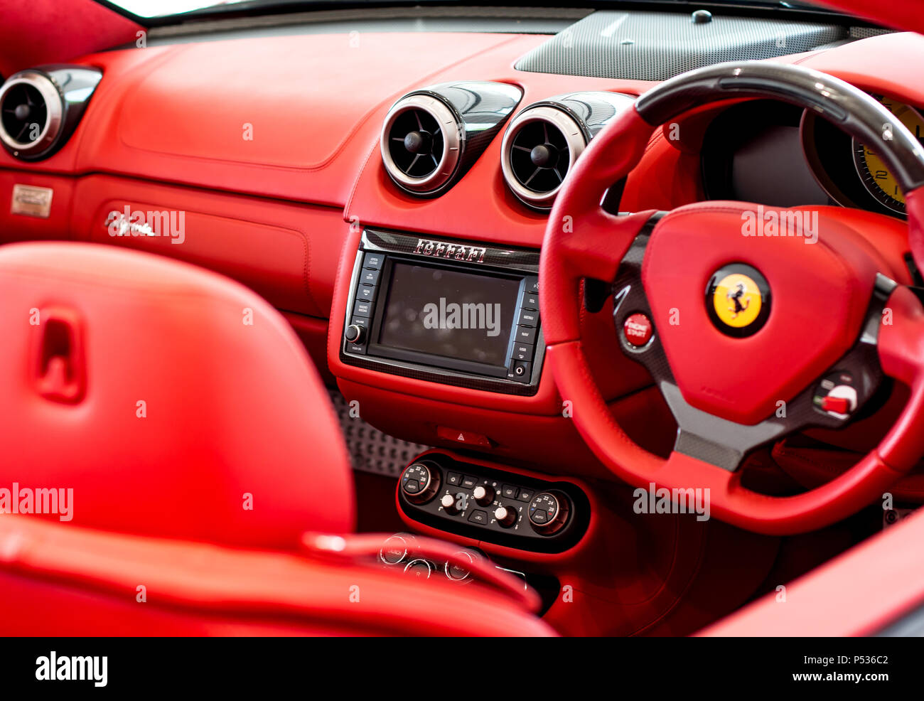 Das Innere des Ferrari California super Auto Stockfoto
