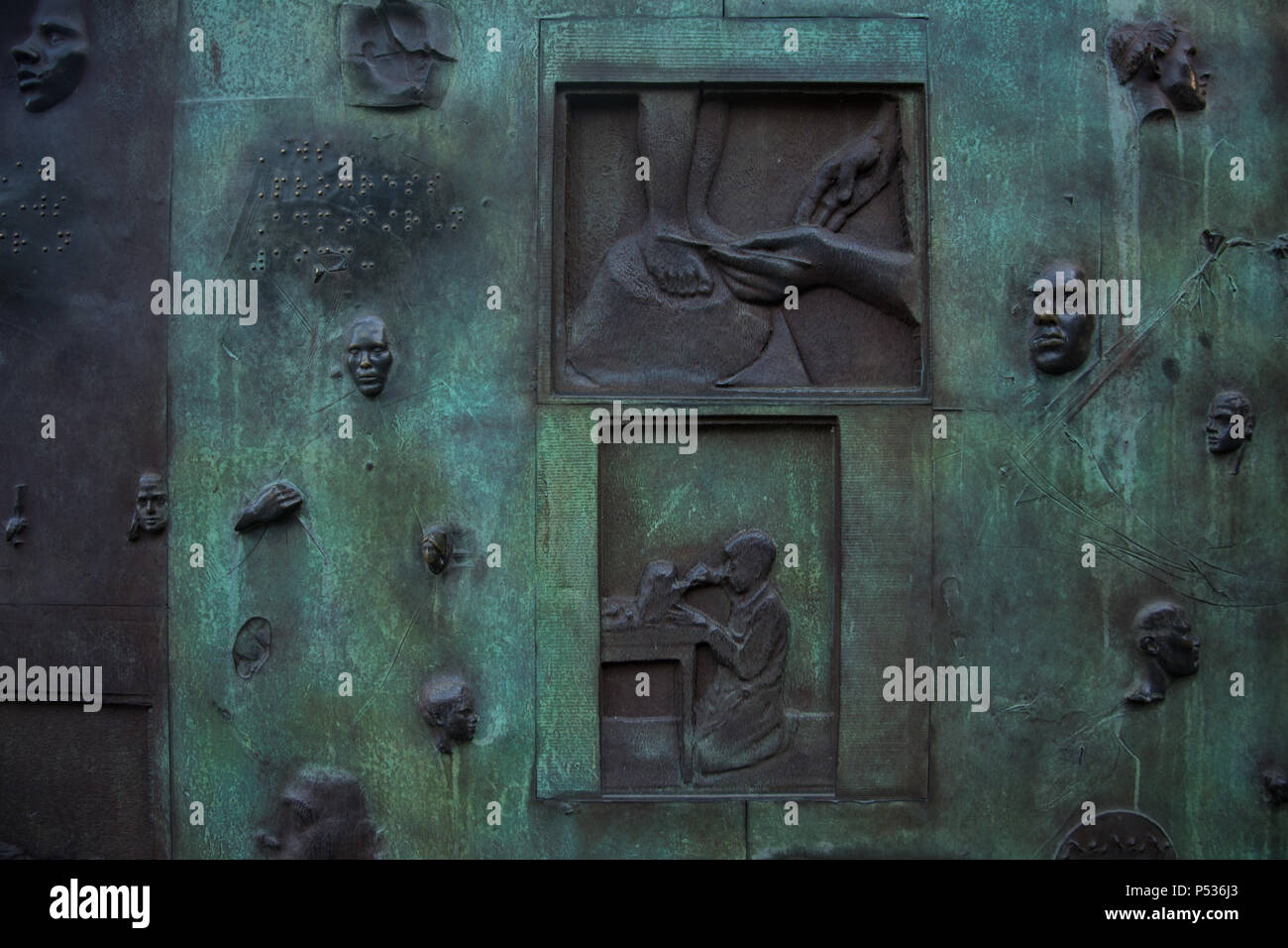 Soziale Programme der pumpenöldruck Bronze Skulptur in der Franklin Delano Roosevelt Memorial, Washington, DC Stockfoto