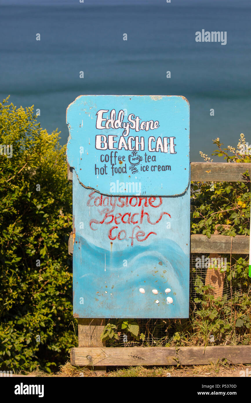 Eddystone Beach Cafe Zeichen am Beginn der Abstieg zum Cafe im Tregonhawke Klippe, Whitsand Bay, Cornwall Stockfoto