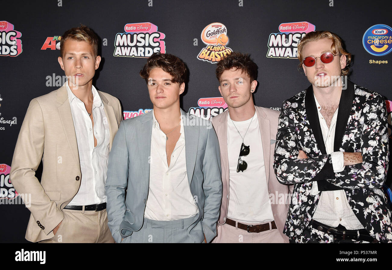Die Vamps uns Pop Band im Jahr 2018 Radio Disney Music Awards im Loews Hotel Hollywood kommt am 22. Juni 2018 in Hollywood, Kalifornien. Foto: Jeffrey Mayer Stockfoto