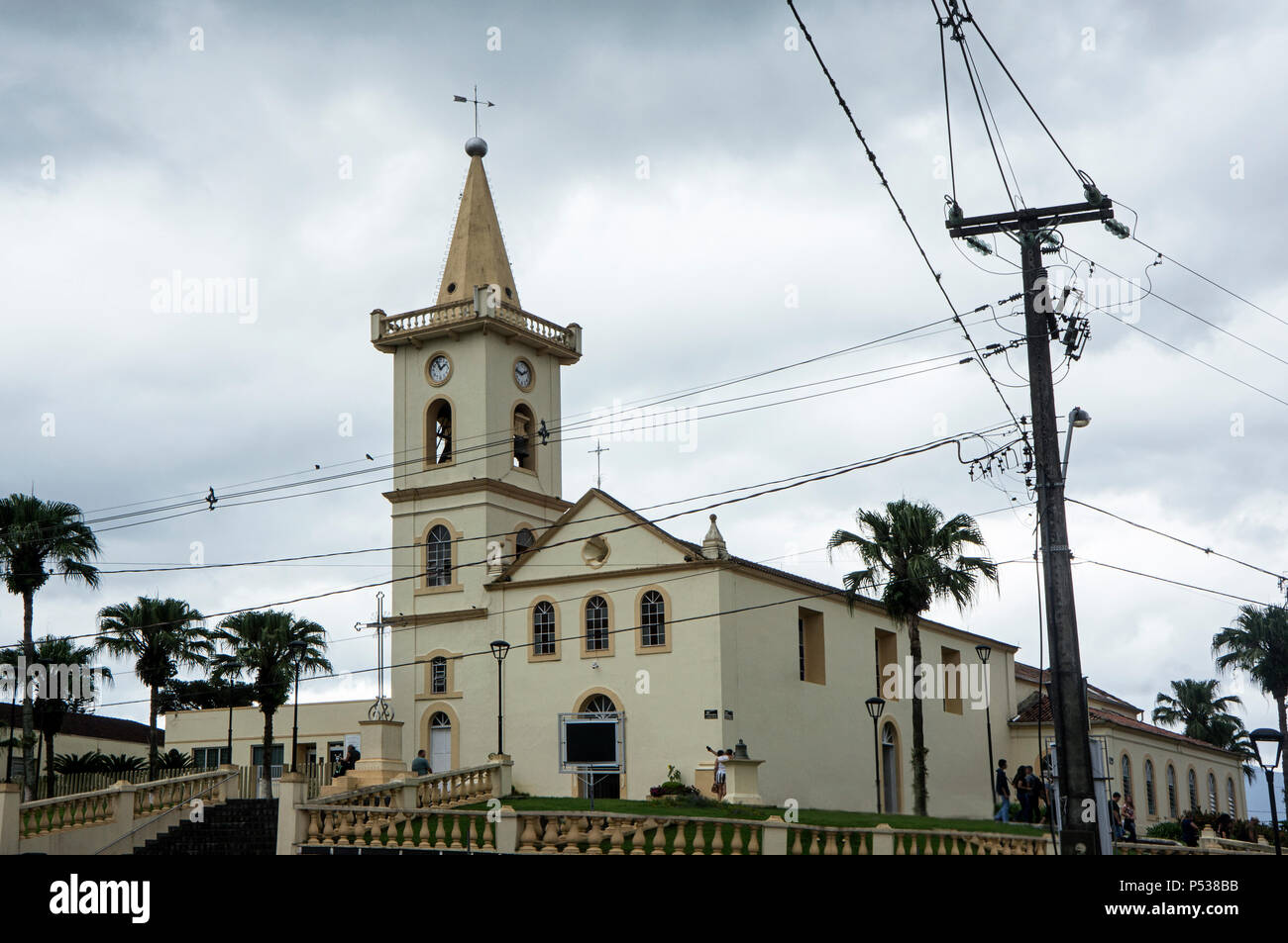 Stadt Morrentes Brasilien Katholische Kirche Kirchturm Uhr Architektur Stockfoto