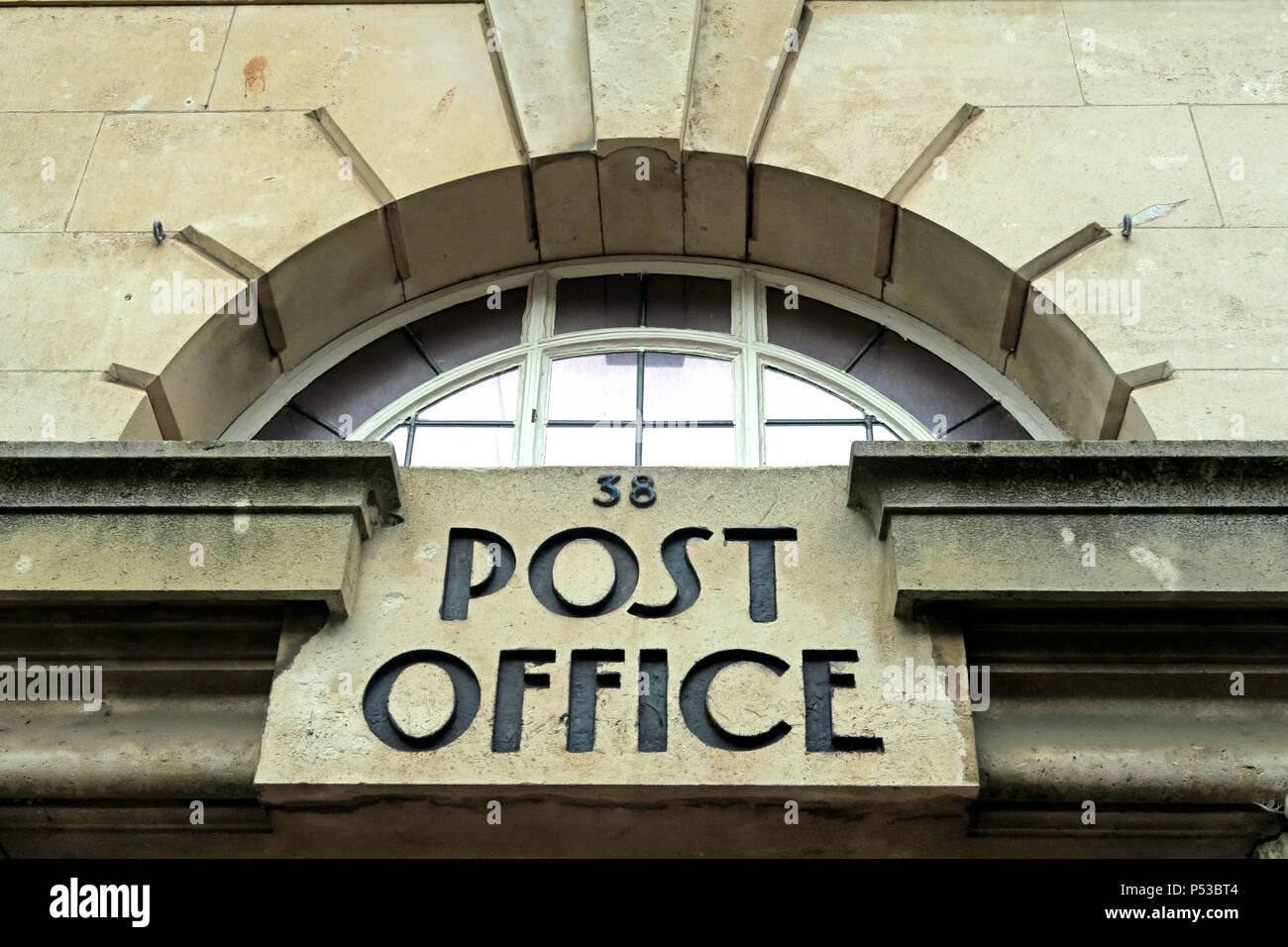 38 Postgebäude - Fragen Sie Italienisch - ehemalige Post, 38 North St, Taunton, Somerset, England, UK, TA1 1AB Stockfoto