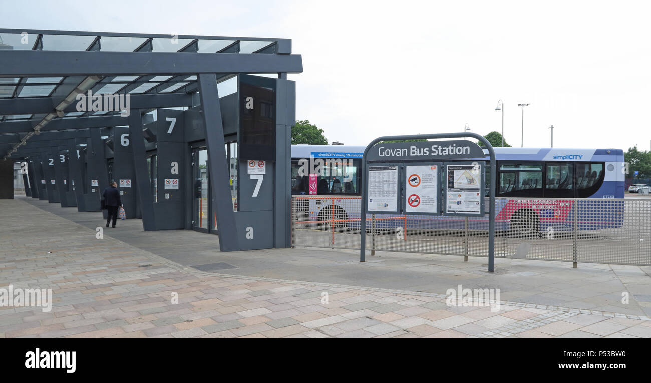 Bus- und U-Bahn-Interchange Govan, Glasgow, Schottland, UK, G51 2YL Stockfoto