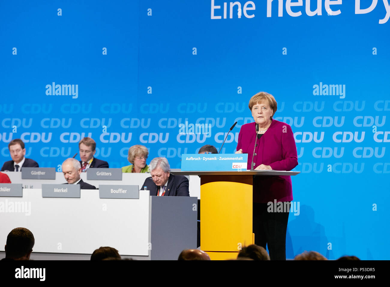 Berlin, Deutschland - Die CDU-Chefin Angela Merkel hält eine Rede auf der 30. Bundesparteitag der CDU. Stockfoto