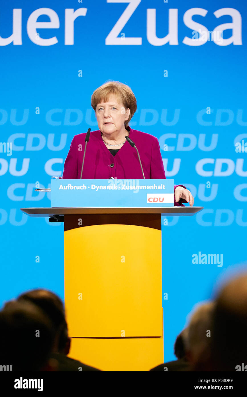 Berlin, Deutschland - Die CDU-Chefin Angela Merkel hält eine Rede auf der 30. Bundesparteitag der CDU. Stockfoto