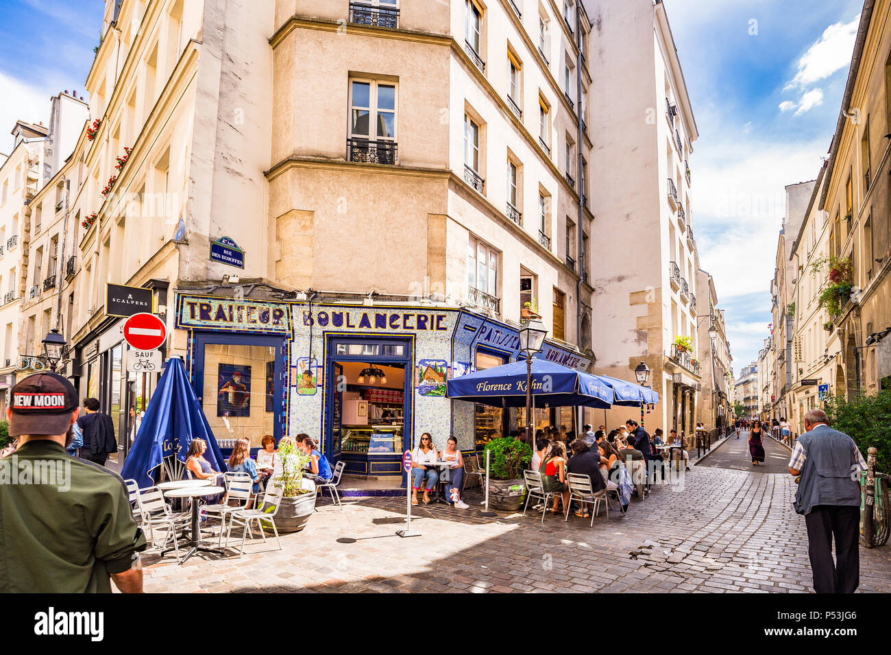 Die schönen Straßen der Marais Viertel in Paris, Frankreich Stockfoto