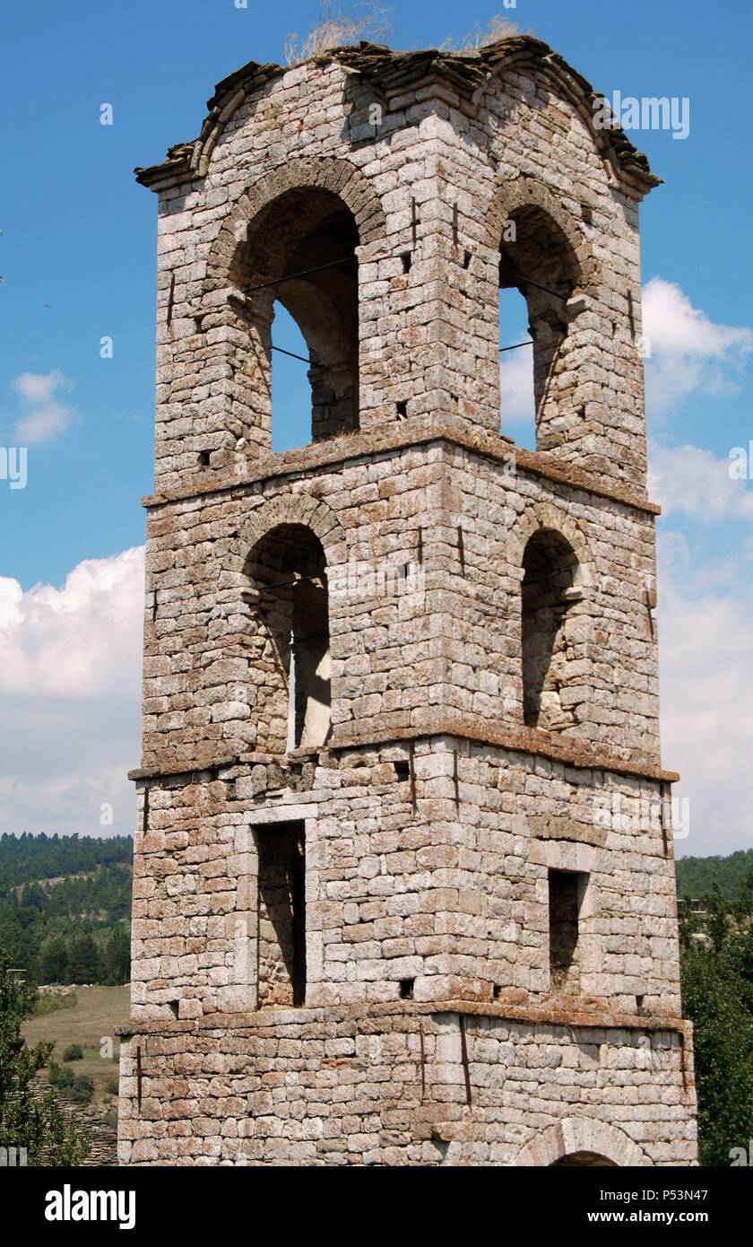 Republik Albanien. Moscopole. Mariä-entschlafenskirche (Kisha e Shen Marise). 17. bis 18. Jahrhunderts. Glockenturm. Stockfoto