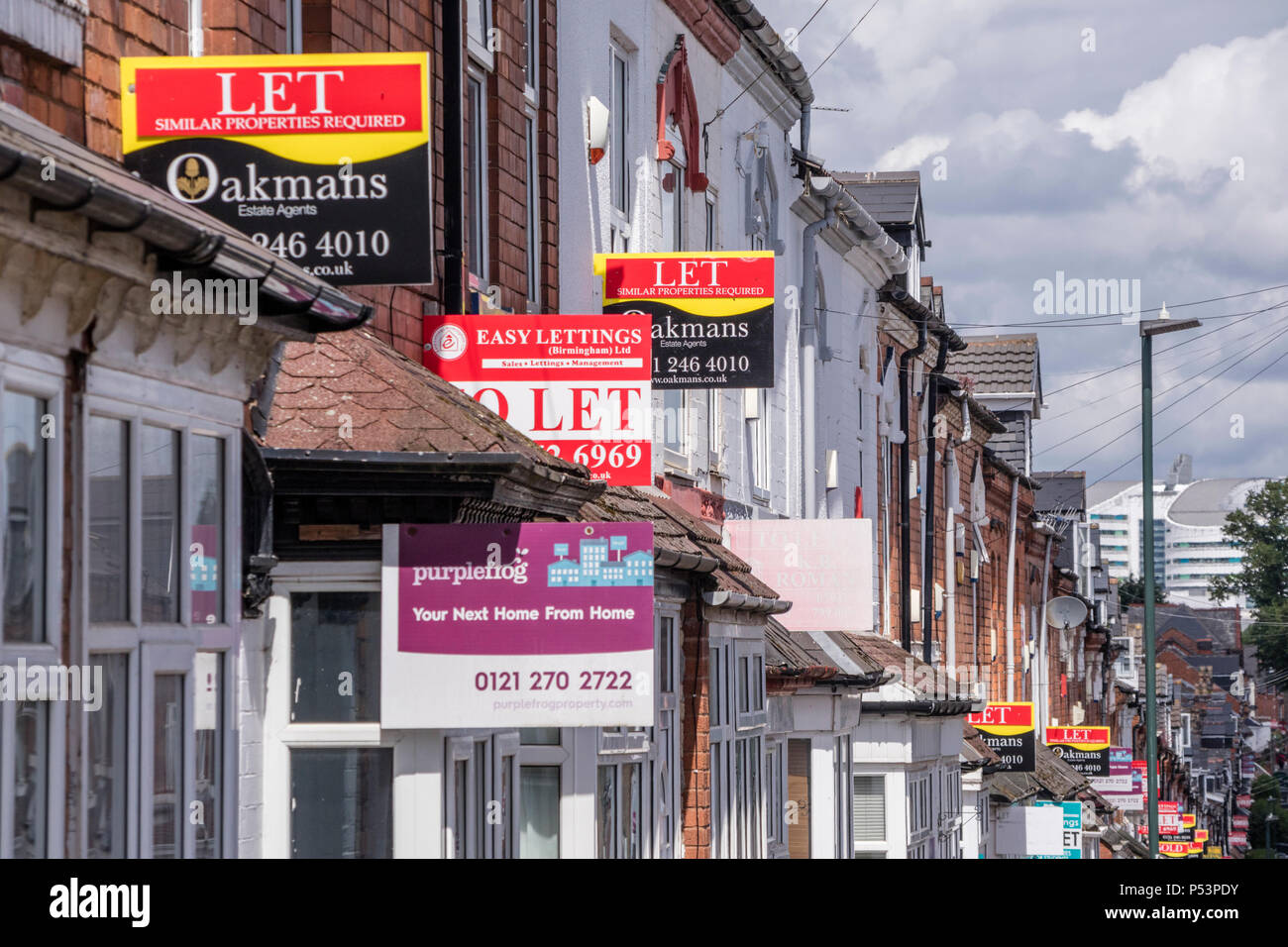 Eigenschaften in Selly Oak, ein beliebter Ort für Studierende an der Universität Birmingham, Birmingham, Großbritannien lassen Stockfoto