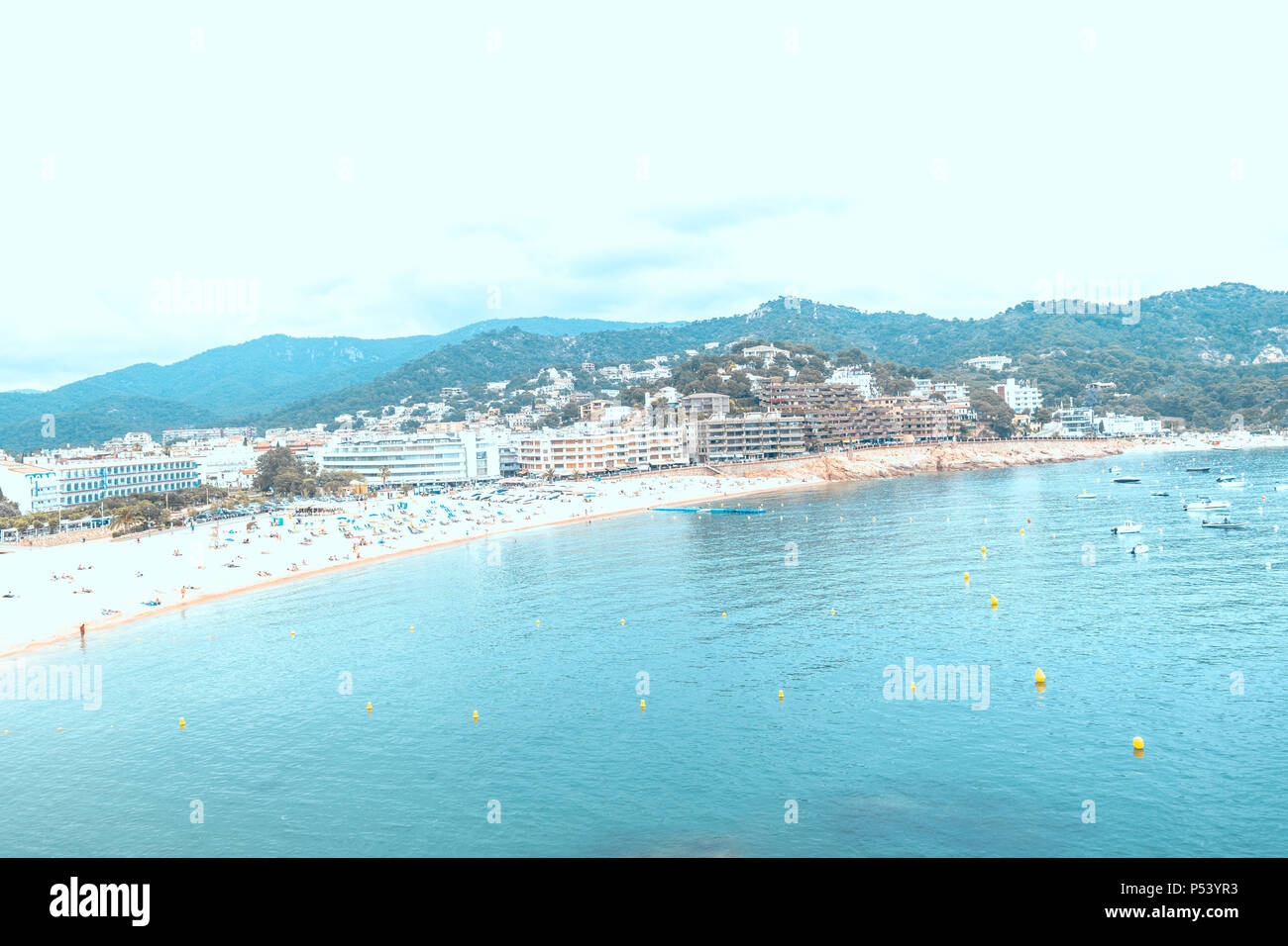 Spanien Costa Brava Urlaub. Tossa de Mar" einen Blick auf die Stadt. Sommerferien. Stockfoto