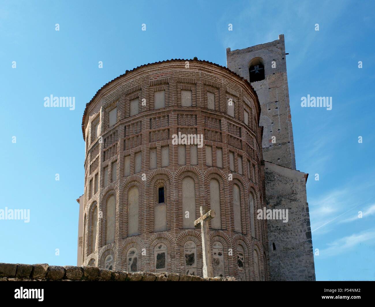 ARTE MUDÉJAR. ESPAÑA. IGLESIA DE SAN ESTEBAN. Siglo XII. Las mejores del ábside. CUELLAR. Provincia de Segovia. Castilla-León. Stockfoto