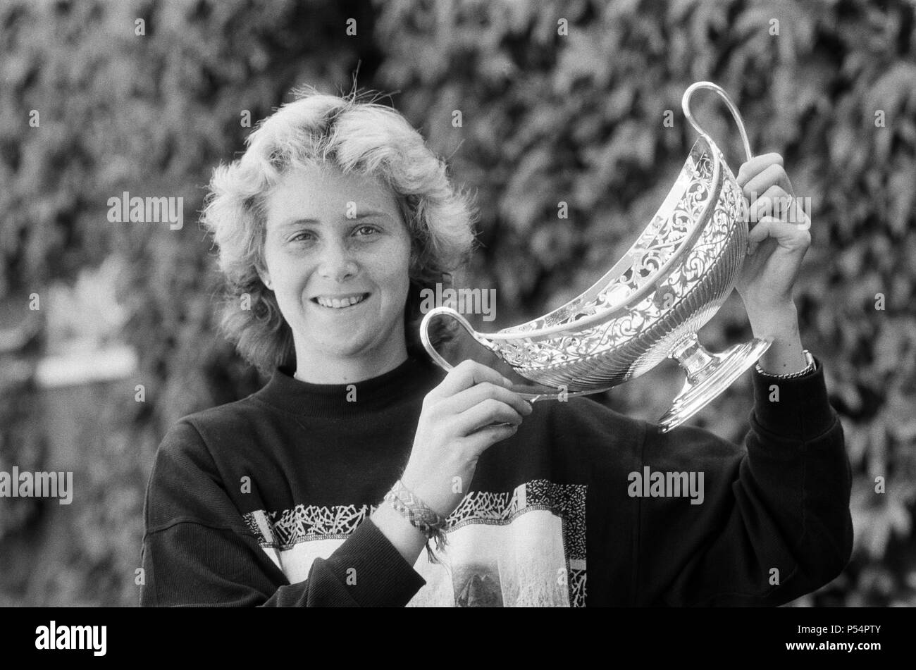 Claudia Kohde-Kilsch, Singles letzte Sieger der Frauen der Dow Classic Tennis Turnier am Edgbaston Priorat Club. 12. Juni 1988. Stockfoto