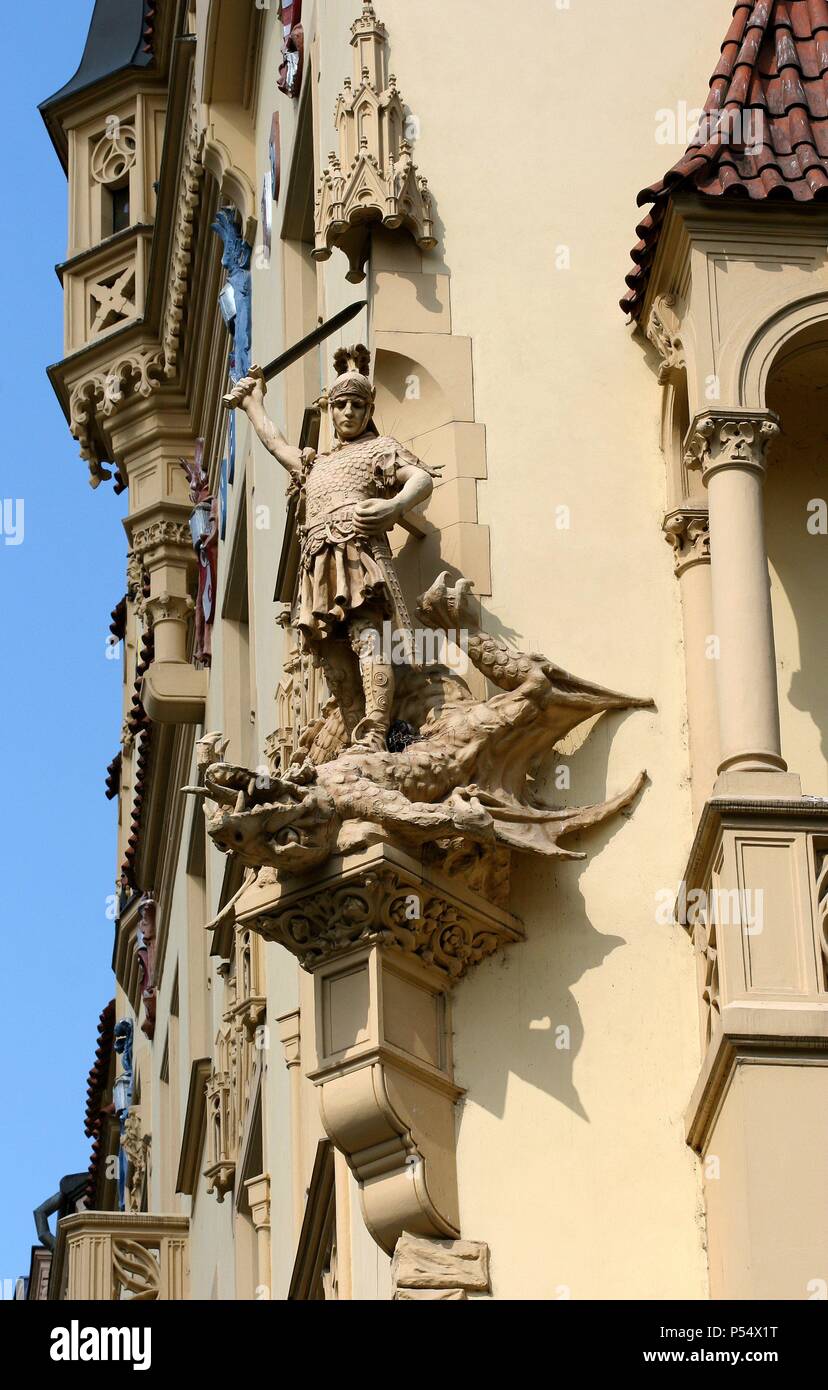 Tschechische Republik. Prag. Saint George. Die Statue. Fassade. Stockfoto