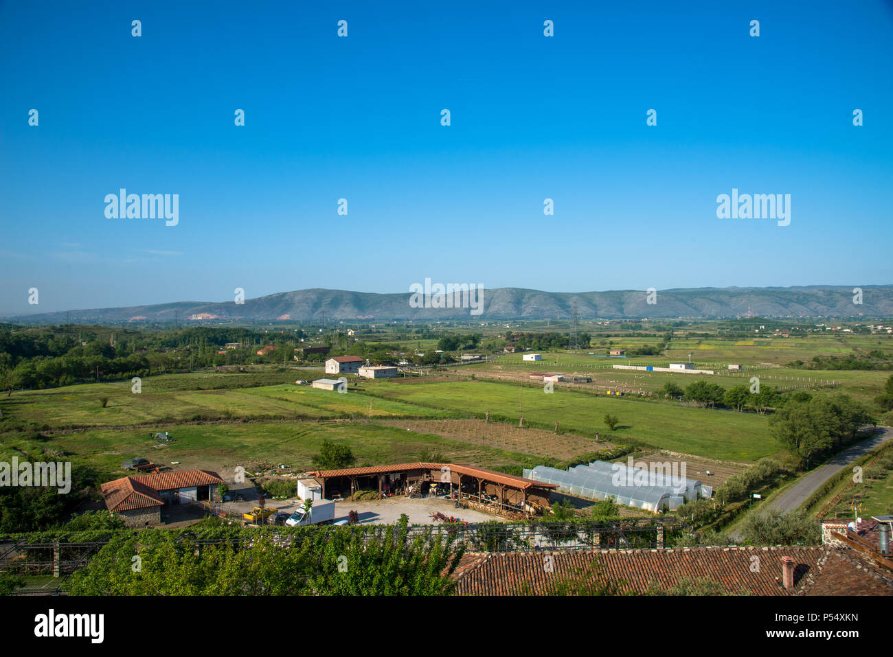 Blick auf die Landschaft in der Nähe von Fishte und Lezhe in Albanien Stockfoto