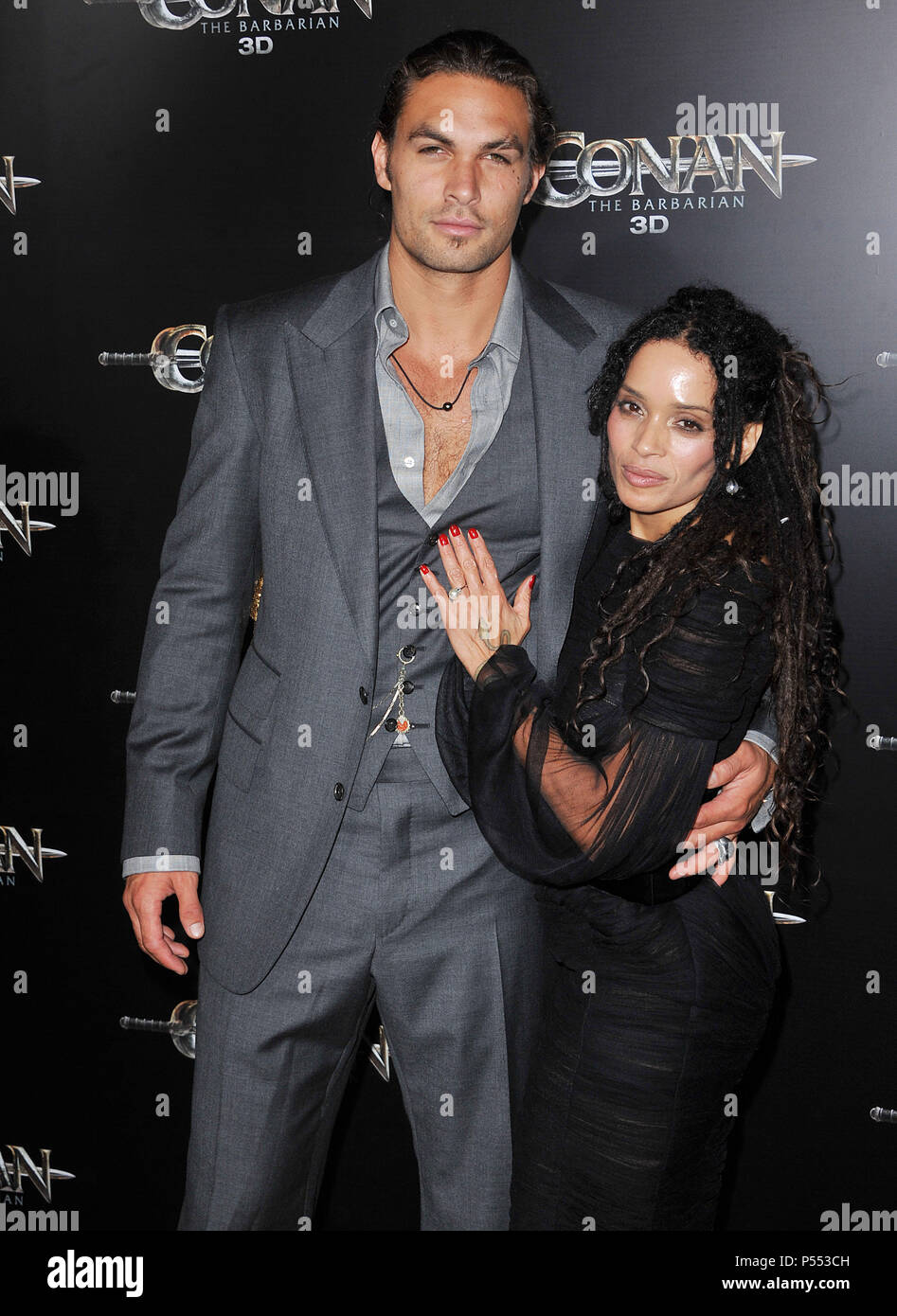 Jason Mamoa, Lisa Bonet am Conan der Barbar Premiere am Königlichen Theater in Los Angeles. a Jason Mamoa, Lisa Bonet 63 - - - - - - - - - - - - - Red Carpet Event, Vertikal, USA, Filmindustrie, Prominente, Fotografie, Bestof, Kunst, Kultur und Unterhaltung, Topix Prominente Fashion/Vertikal, Besten, Event in Hollywood Leben - Kalifornien, Roter Teppich und backstage, USA, Film, Stars, Film Stars, TV Stars, Musik, Promis, Fotografie, Bestof, Kunst, Kultur und Unterhaltung, Topix, Vertikal, Familie von aus dem Jahr 2011, Anfrage tsuni@Gamma-USA.com Mann Stockfoto