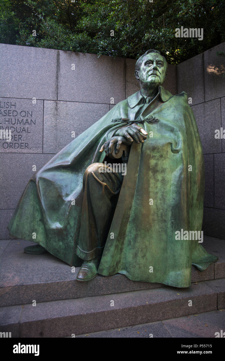 FDR Memorial, mit einer Statue von Franklin Delano Roosevelt und sein Hund Fala. Washington, DC, USA Stockfoto