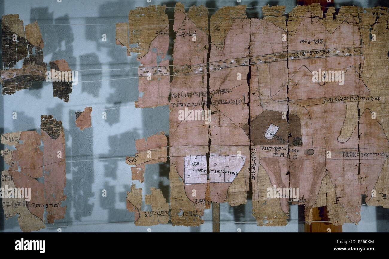 ARTE EGIPCIO. EGIPTO. Bin APA DE LA MINERIA'. Unico mapa Antiguo de época egipcia Conocido. Se trata de un fragmento de un mapa - boceto que probablemente muestre El área Central del WADI HAMMANAT, en Donde gestern Canteras de piedra y Minas de Oro. Museo Egipcio. Turín. Italia. Stockfoto