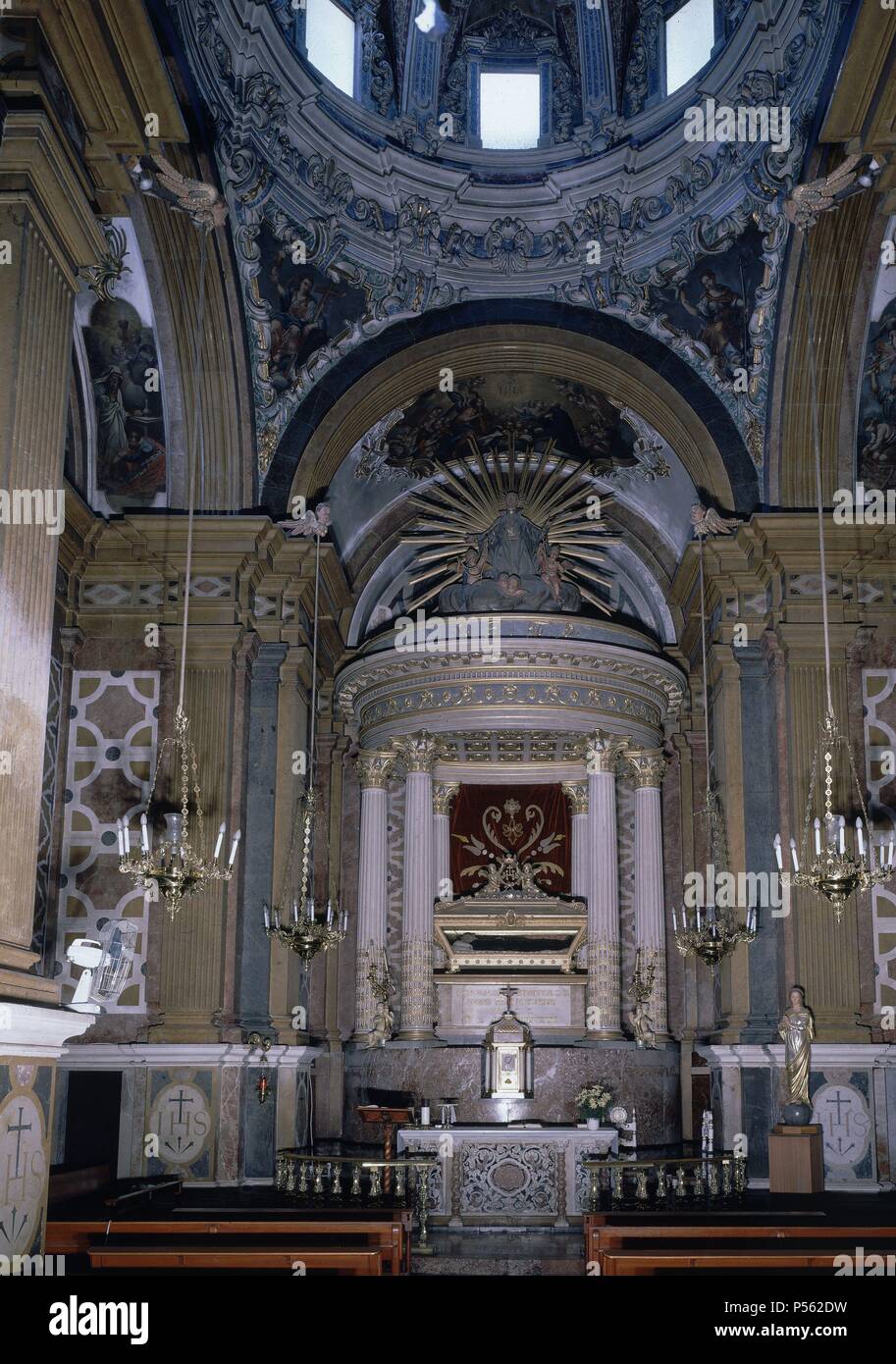 ALTAR DE LA CAPILLA DEL SANTISIMO - SIGLO XVII. Thema: SAN ALONSO RODRIGUEZ. Ort : COLEGIO/CONVENTO DE MONTESION, Palma, Mallorca, Balearen, Spanien. Stockfoto