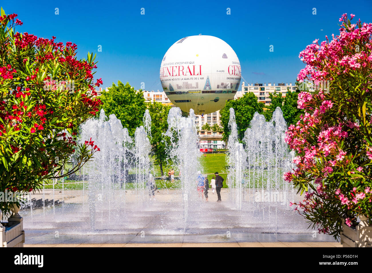 Skulptur außerhalb Parc Andre Citron in Paris, Frankreich Stockfoto