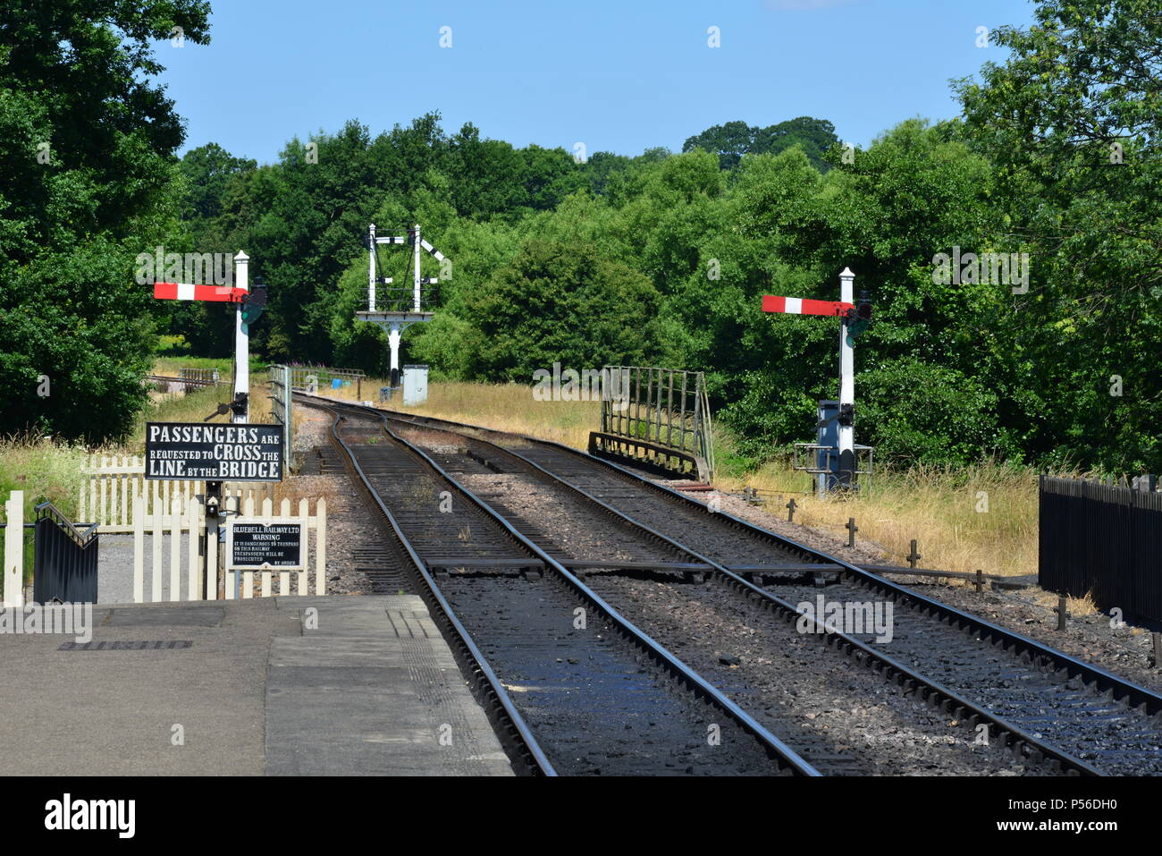 Ein Eingang zu einer Station, die die Bahnlinie Stockfoto