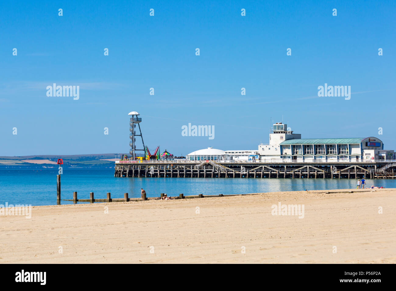 Bournemouth Pier, Bournemouth, Dorset, Großbritannien an einem heißen sonnigen Tag im Juni Stockfoto