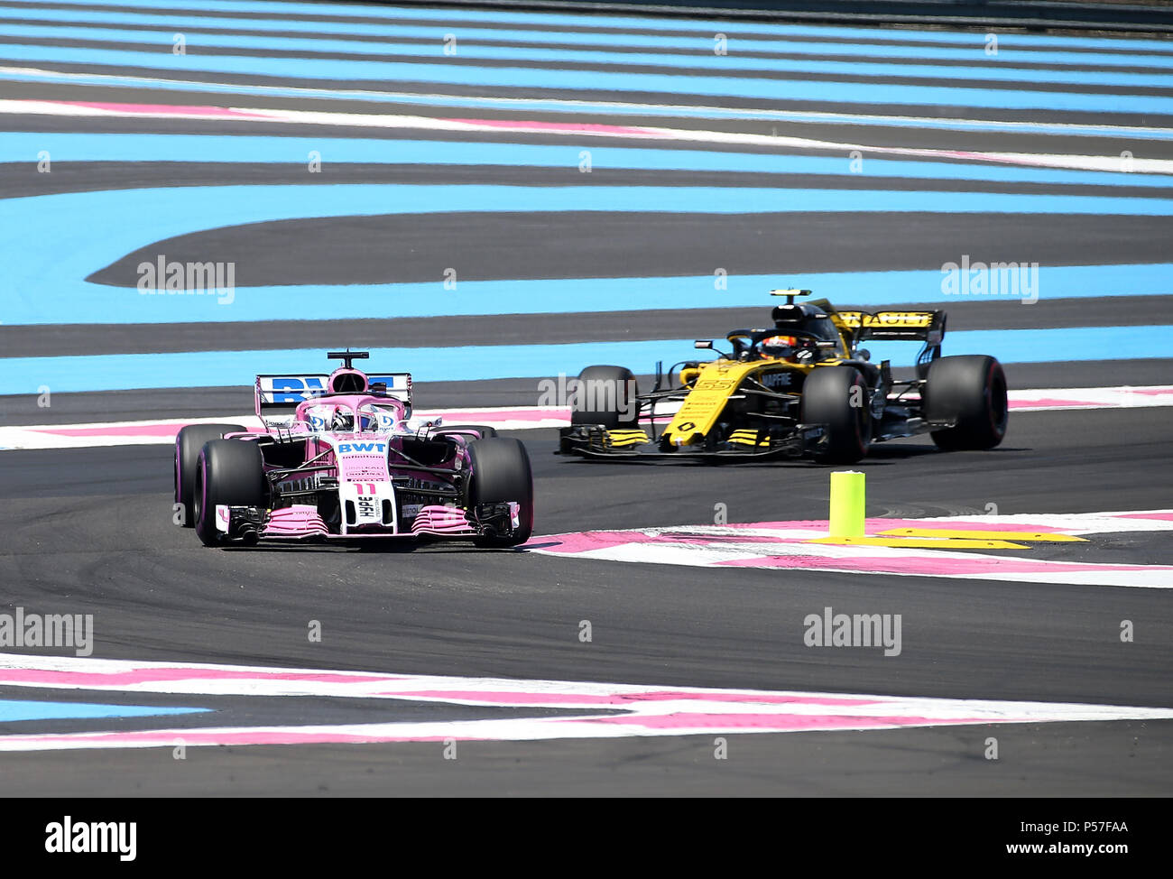 22.06.2018, Circuit Paul Ricard, Le Castellet, Formel 1 PIRELLI GRAND PRIX DE FRANCE 2018, 22. - 24.06.2018, im Bild Sergio Perez (MEX #11), Sahara Force India F1 Team, Carlos Sainz Jr (SPA #55), Renault Sport F1-Team Foto: Cronos/Hasan Bratic Stockfoto