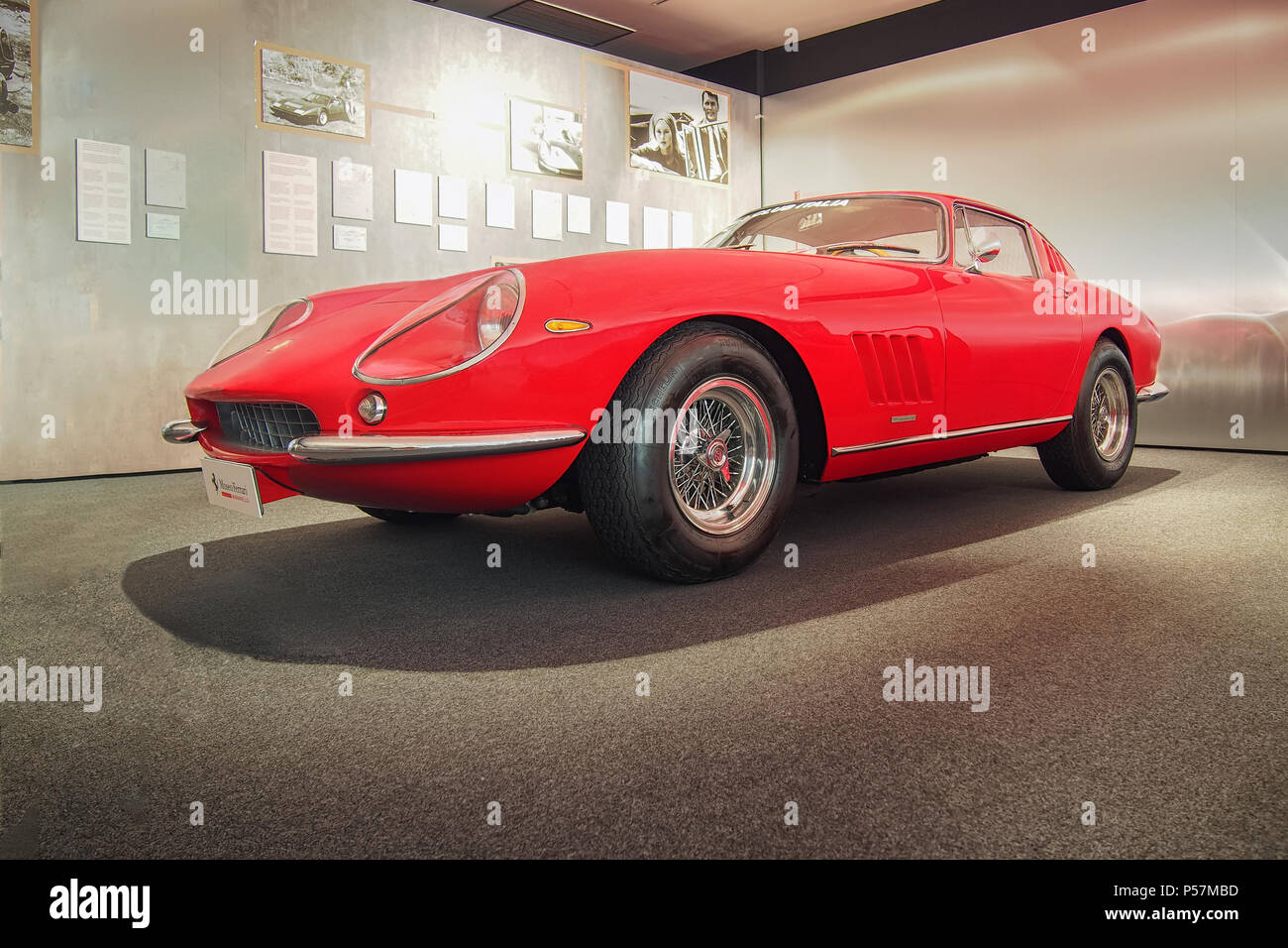 MARANELLO, ITALIEN - Juli 21, 2017: 1964 Ferrari 275 GTB (Gran Turismo Berlinetta) im Ferrari Museum. Stockfoto