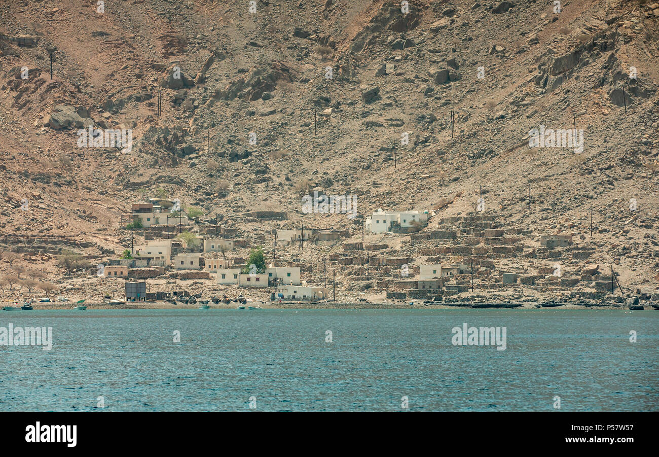 Kleines Fischerdorf im Hajar-gebirge, Musandam, Oman Stockfoto
