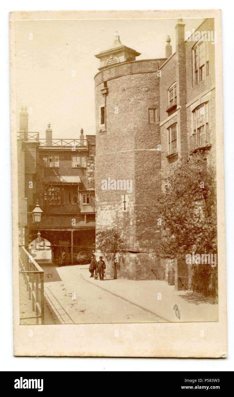 Blick auf den Glockenturm am Tower von London. Dies ist eine sehr frühe Bild in zu Beginn der 1860er Jahren Stockfoto