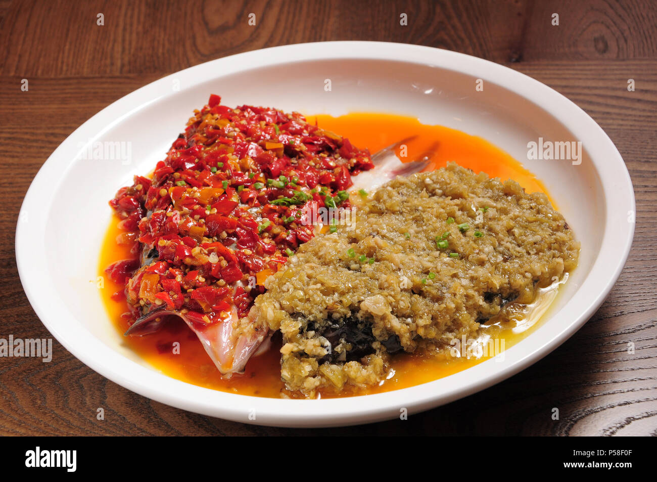 Hacken Sie Paprika Fischkopf Stockfoto