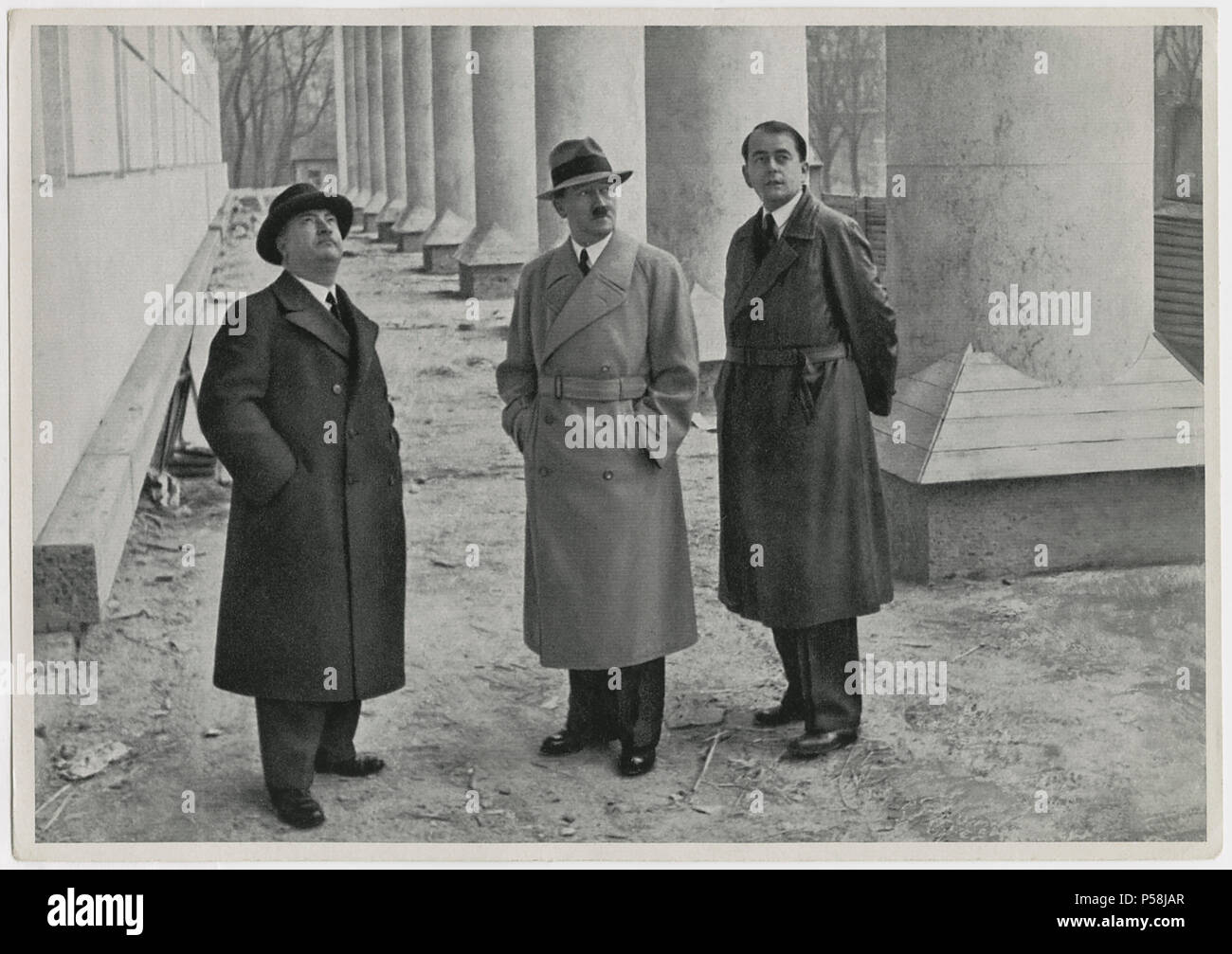 Leonhard Gall, Adolf Hitler, Albert Speer anzeigen Fortschritte am Bau des Hauses der Deutschen Kunst, München, Deutschland, 1937 Stockfoto