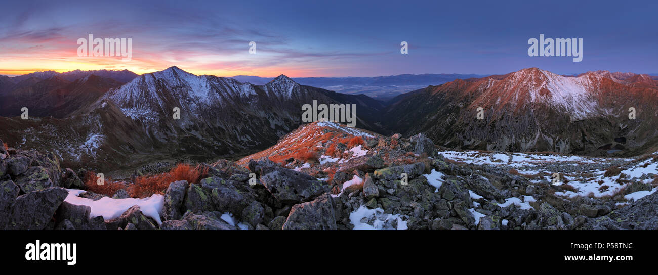 Sonnenaufgang Landschaft Bergpanorama, Slowakei Stockfoto