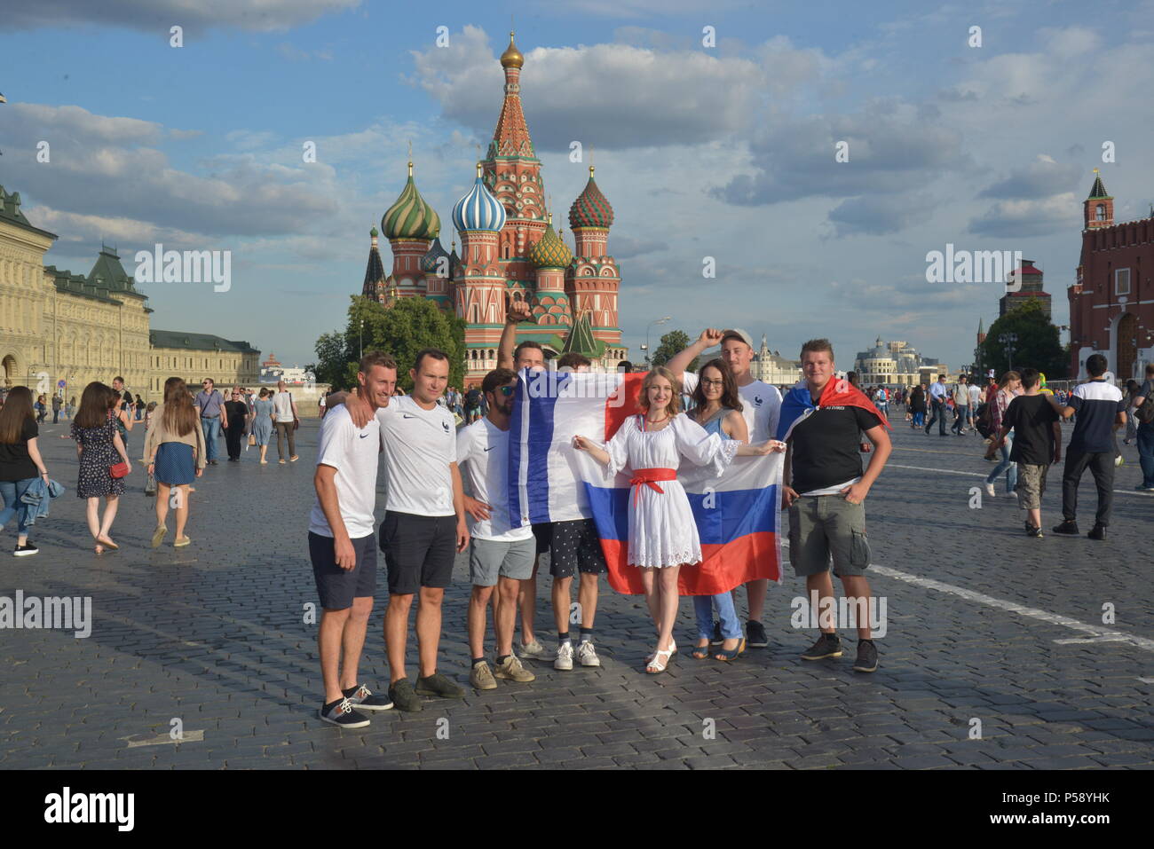 Moskau, 26. Juni 2018 Matrjoschka mit den Gesichtern der Präsident von Brasilien und Spieler Fußball Brasilien Stockfoto