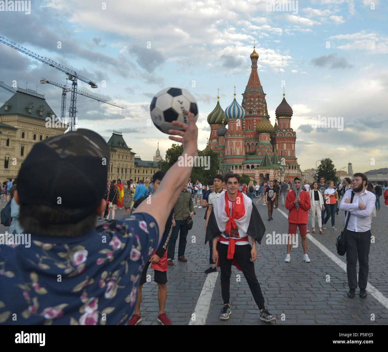 Moskau, 26. Juni 2018 Matrjoschka mit den Gesichtern der Präsident von Brasilien und Spieler Fußball Brasilien Stockfoto