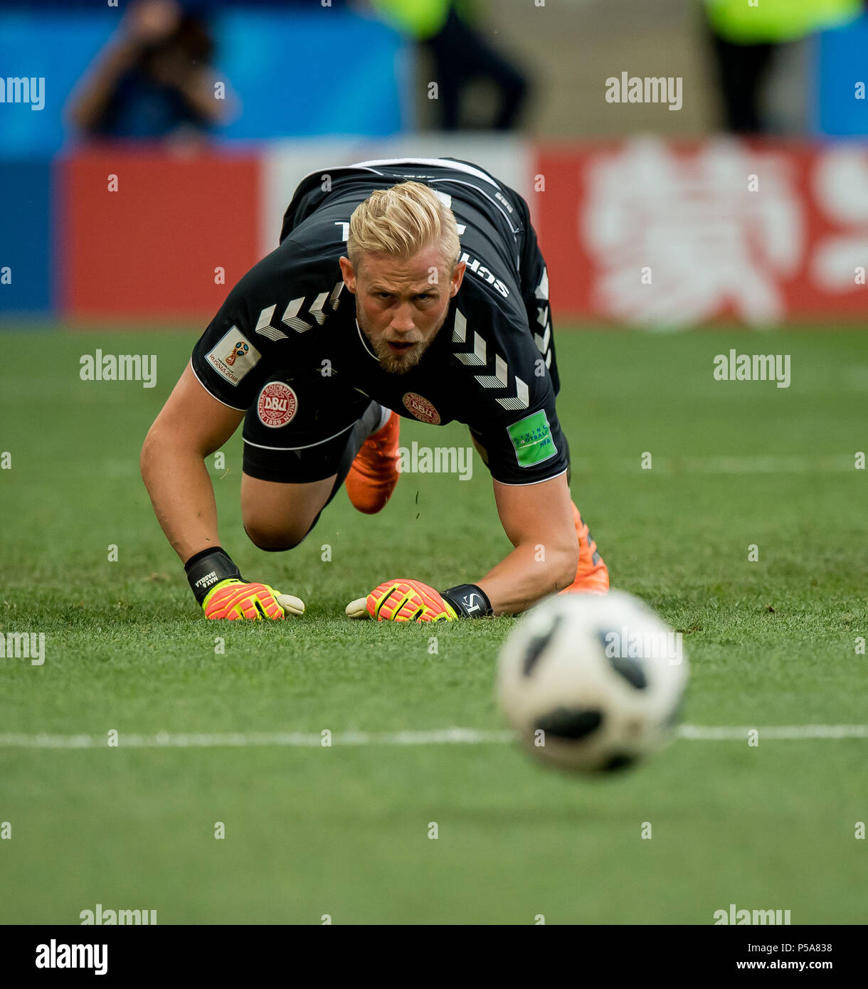 Moskau, Russland. 26 Juni, 2018. Torhüter Kasper Schmeichel (Dänemark) pariert einen Schuß GES/fussball/Wm 2018 Russland: Dänemark - 26.06.2018 GES/fussball/fussball/WM 2018 Russland: Dänemark vs Frankreich, Moskau, 26. Juni 2018 | Verwendung der weltweiten Kredit: dpa/Alamy leben Nachrichten Stockfoto