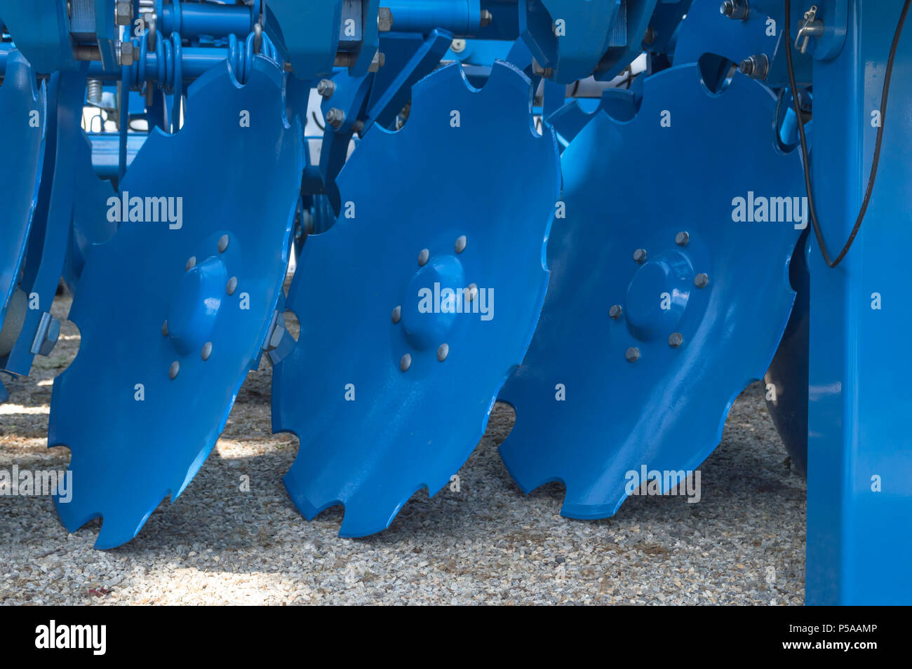 Landwirtschaftliche Maschinen und Ausrüstungen, die technische Ausstattung für die Ernte von Reis und Getreide, Agroindustrie und Transport Stockfoto